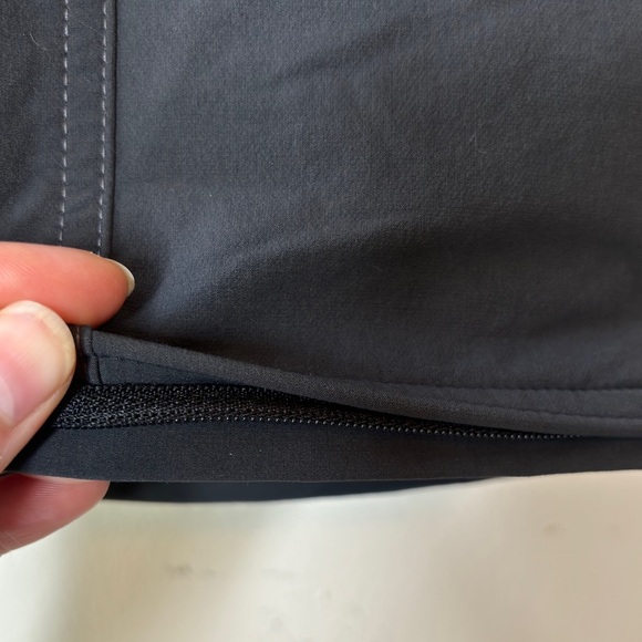 Kuhl Dark Gray Zip Off Hiking Outdoor Athleisure Shorts Size 8 - Picture 3 of 7